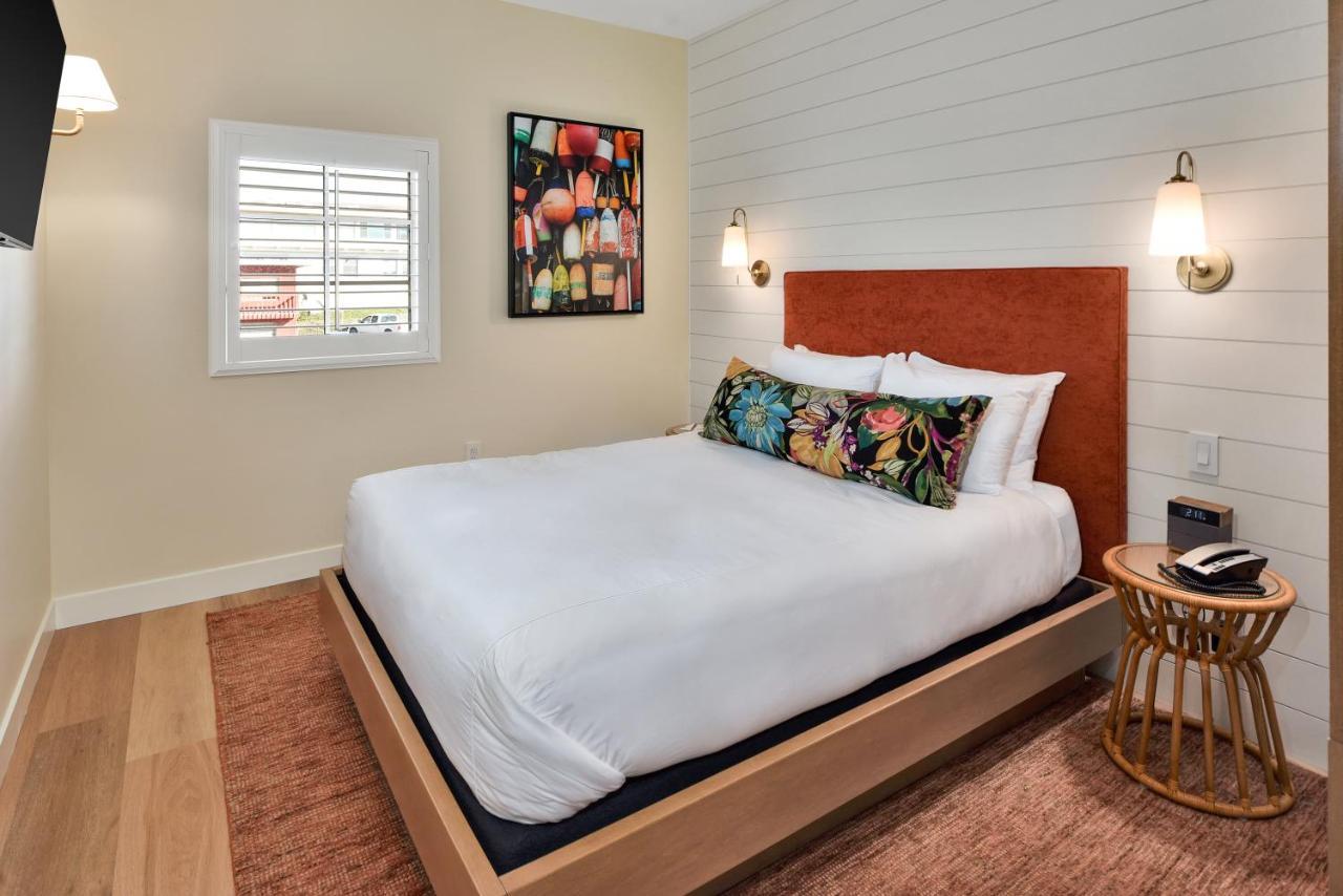 Hotel At Rose's Landing