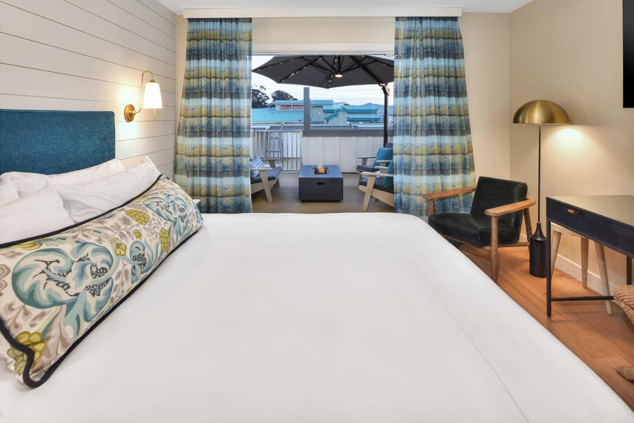 Hotel At Rose's Landing